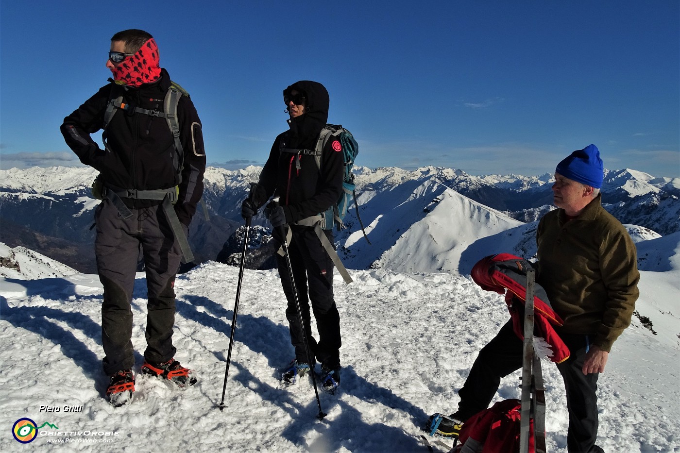 46 Breve sosta con Luca, Alice e il nostro fotografo di vetta!.JPG